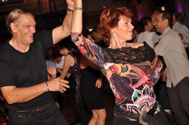 min 2010 05 30 station danse 082